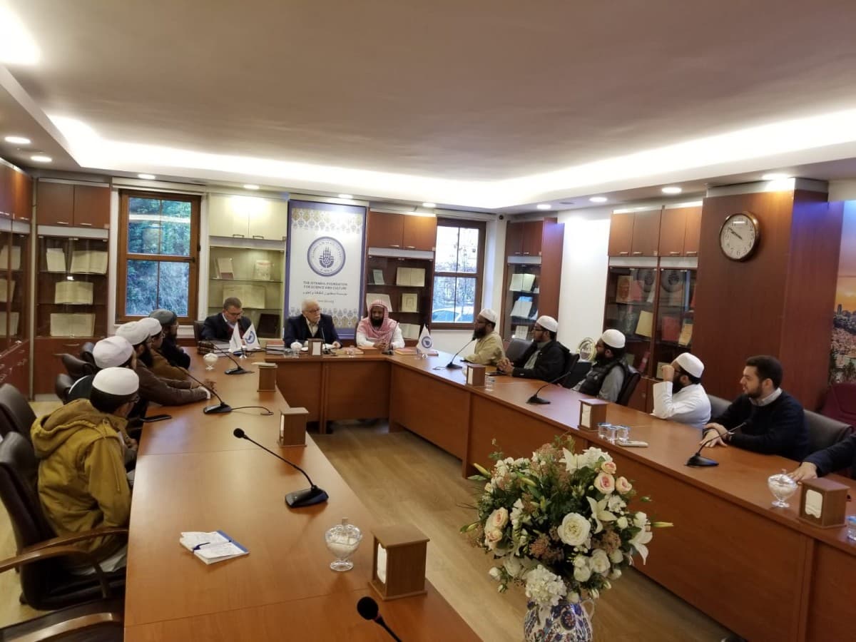 İlhad fikri ile hastalanmış olanlara Risale-i Nur büyük bir hastane gibi devalar üretiyor