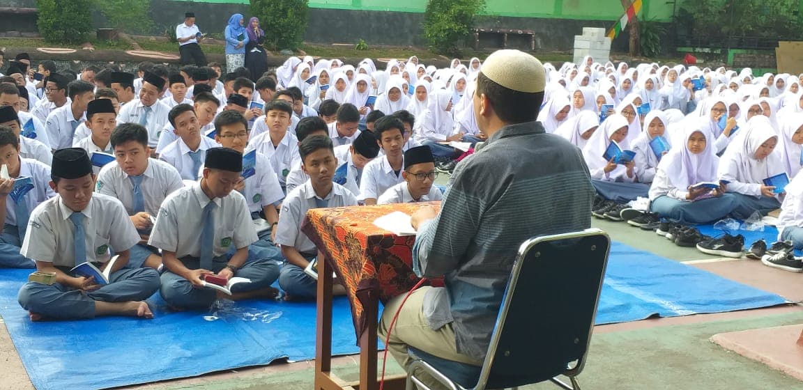 Risale-i Nur Study Programme Taught At Jakarta Imam Hatip School