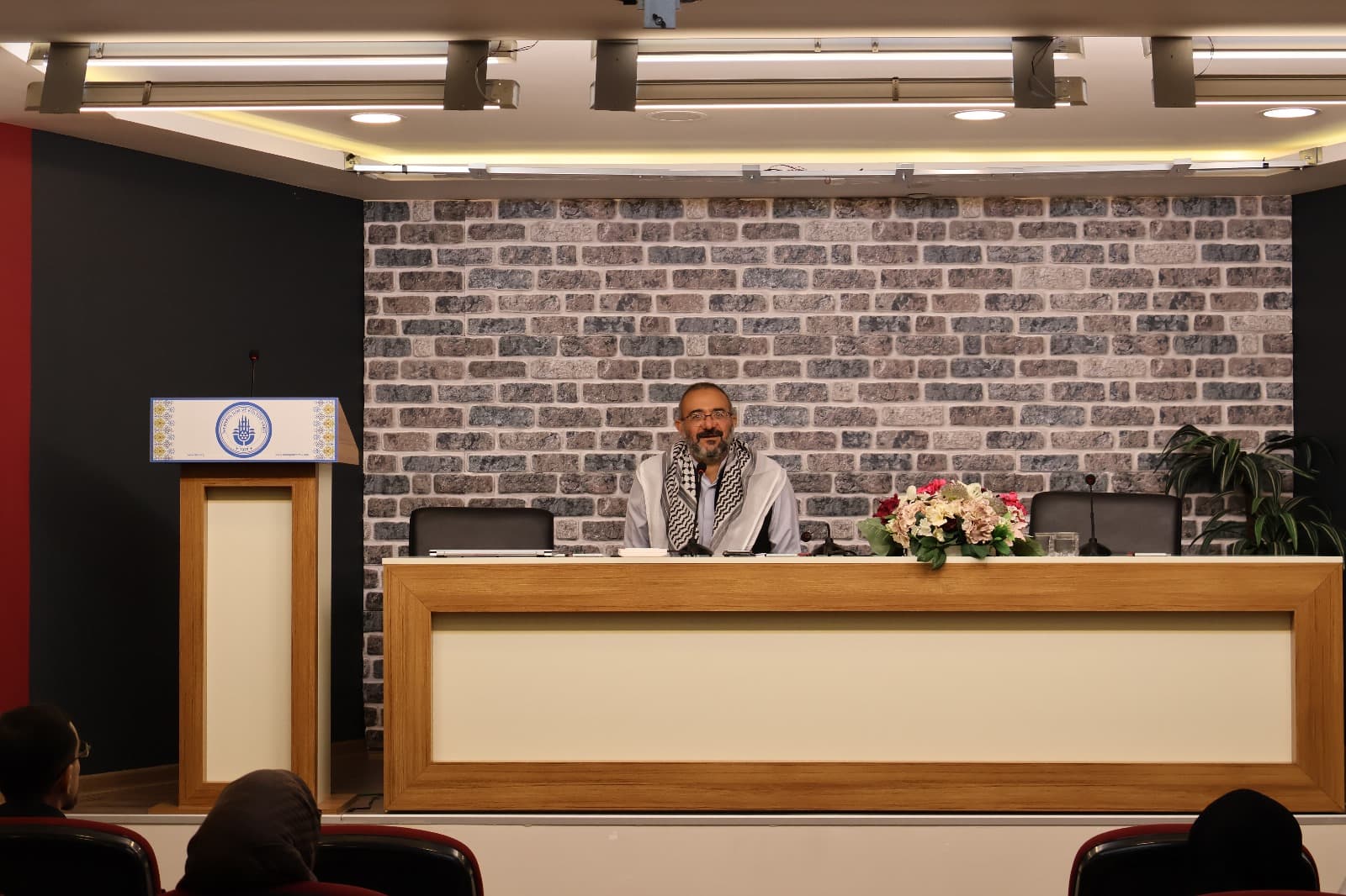 Makasıd Enstitüsü Başkanı Dr. Jasser Auda İİKV’ de Seminer Verdi